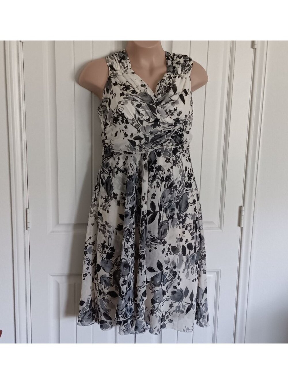 Floral Print Sleeveless Dress 14W I.N. Studio Woman 100% Polyester Black & White